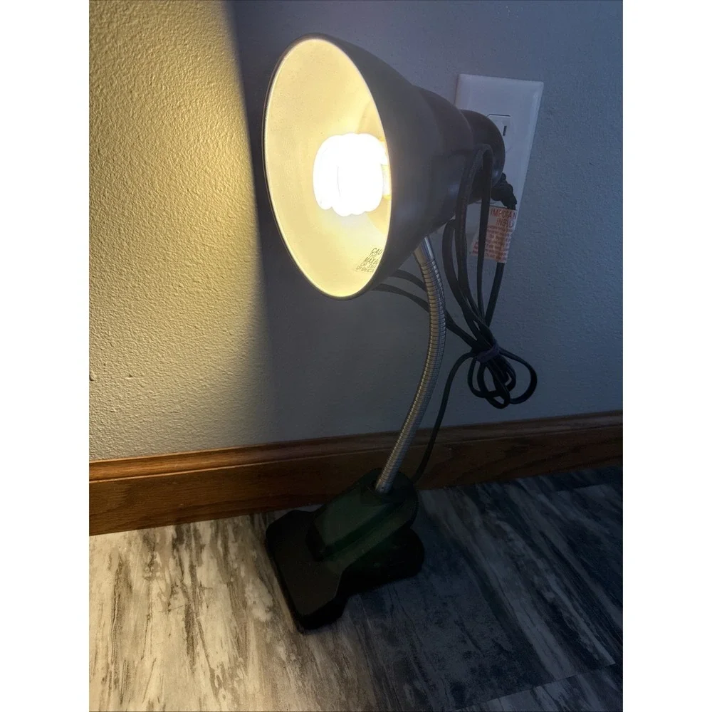 Portable Desk Lamp Clamp Adjustable Goose Neck Black Cone Shade CL-151 Luminaire